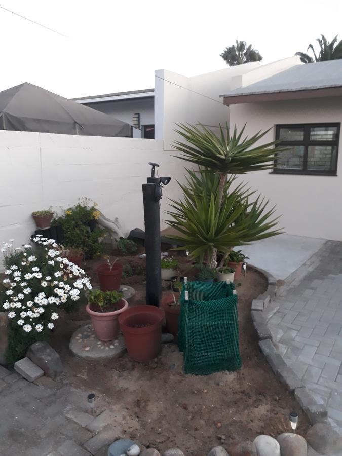 Sunflower Self-Catering Walvis Bay Exteriör bild