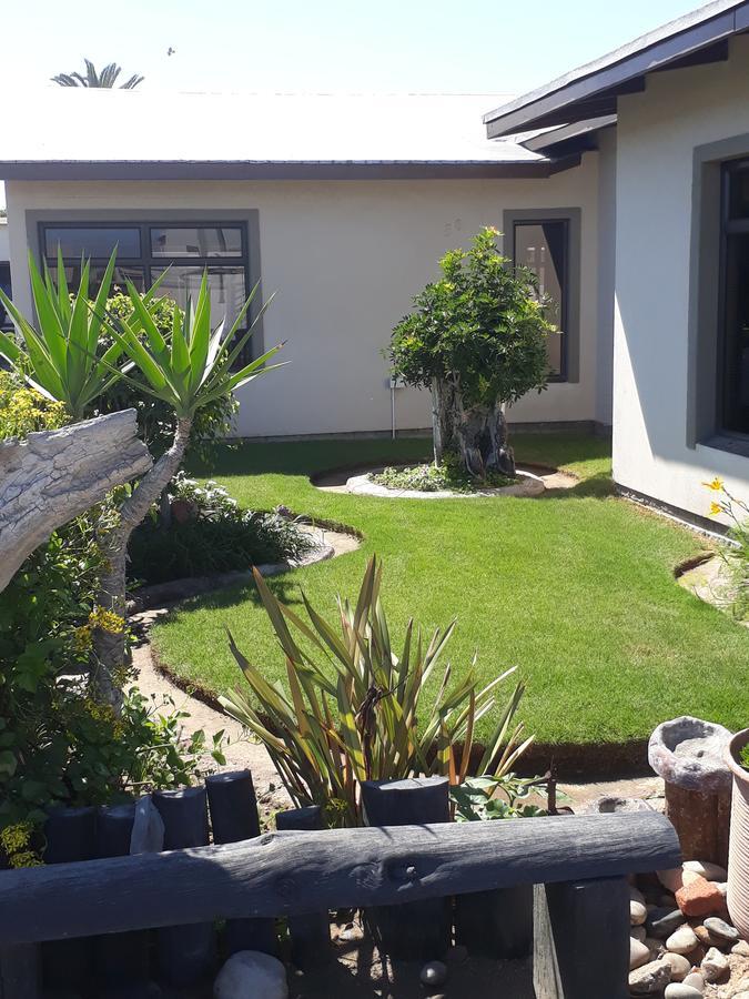 Sunflower Self-Catering Walvis Bay Exteriör bild